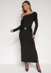 Czarna Sukienka z Wiskozą Wywiniętym Dekoltem Marszczeniem i Metaliczną Ozdobą Reillea. Czarne sukienki damskie Born2be, z aplikacjami, z wiskozy, eleganckie, bez ramiączek. Za 119.99 zł.