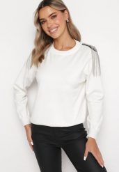 Biały Sweter z Wiskozy z Pagonami w Cyrkonie i Łańcuszkami Trianna. Białe swetry klasyczne damskie Born2be, z tkaniny, bez kołnierzyka. Za 129.99 zł.