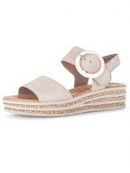 Gabor Skórzane sandały w kolorze beżowym na koturnie rozmiar: 40,5. Brązowe sandały damskie Gabor, bez wzorów, ze skóry, z otwartym noskiem, bez obcasa, na koturnie, bez zapięcia. Za 152.62 zł.