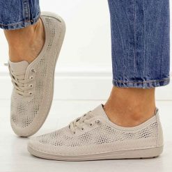 Beżowe ażurowe skórzane półbuty damskie S.Barski 7083. Brązowe półbuty damskie S.BARSKI, na jesień, w ażurowe wzory, z jeansu, z okrągłym noskiem, bez obcasa, na płaskiej podeszwie, bez zapięcia. Za 229.00 zł.