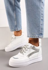 Biało-Srebrne Sneakersy na Ukrytym Koturnie Ozdobione Cyrkoniami Maatisa. Białe obuwie sportowe damskie Born2be, bez zapięcia. Za 89.99 zł.
