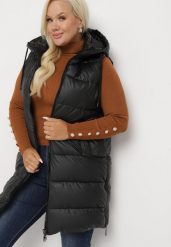 Czarna Pikowana Kamizelka z Kapturem na Suwak i Napy Timella. Czarne kamizelki damskie Born2be, plus size, z aplikacjami, z jeansu, z kapturem. Za 129.99 zł.