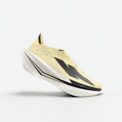 Buty do biegania damskie Kiprun Kipstorm Elite. Czarne obuwie sportowe damskie KIPRUN, bez zapięcia, do biegania. Za 899.99 zł.