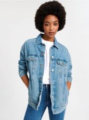 Kurtka jeansowa oversize - niebieski. Niebieskie kurtki damskie Sinsay, l, bez wzorów, z bawełny, bez kaptura. Za 69.99 zł.
