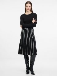 Orsay Sukienka w kolorze czarnym rozmiar: XXL. Czarne sukienki damskie Orsay, bez wzorów, bez ramiączek. Za 65.38 zł.