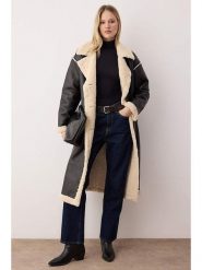 Trendyol Płaszcz w kolorze czarnym ze skóry syntetycznej rozmiar: 42. Czarne płaszcze damskie Trendyol, bez wzorów, ze skóry, bez kaptura. Za 263.53 zł.