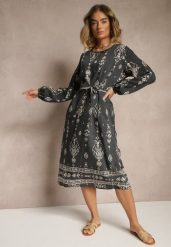 Ciemnoszara Pudełkowa Sukienka Boho w Etniczne Wzory z Paskiem Lisalenea. Szare sukienki damskie Renee, bez wzorów, boho, bez ramiączek. W wyprzedaży za 83.99 zł.