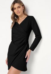 Czarna Sukienka Kopertowa z Ozdobnym Marszczeniem Ohildria. Czarne sukienki damskie Born2be, bez wzorów, eleganckie, bez ramiączek. W wyprzedaży za 67.99 zł.