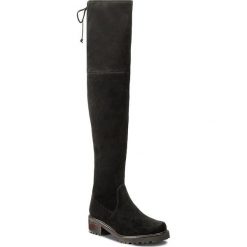 Muszkieterki STUART WEITZMAN - Vanland Black Suede. Czarne kozaki damskie Stuart Weitzman, z materiału. W wyprzedaży za 1,909.00 zł.