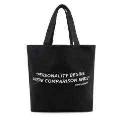 Torebka KARL LAGERFELD. Czarne torebki klasyczne damskie KARL LAGERFELD, bez dodatków. Za 209.99 zł.