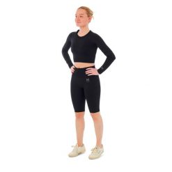 Damski zestaw sportowy Xtreme - krótkie spodenki + sportowy Croptop - Czarny. Czarne spodenki sportowe damskie XTREME SOCKSWEAR, s, bez wzorów, z materiału, z podwyższonym stanem, na fitness i siłownię. Za 190.74 zł.