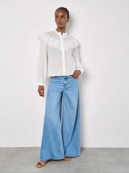 Apricot Bluzka w kolorze białym rozmiar: M. Białe bluzki damskie Apricot, m, bez wzorów, z bawełny, bez kołnierzyka, bez ramiączek. Za 82.99 zł.