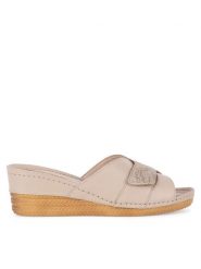 Go Soft Klapki ARC-2309-07 Beżowy. Brązowe klapki damskie GO SOFT, bez wzorów, ze skóry, bez obcasa, bez zapięcia. Za 149.99 zł.