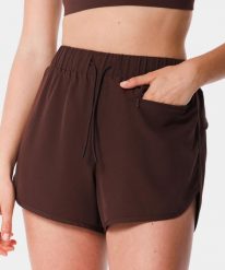Lekkie szorty dla kobiet sportowe z kieszonką Carpatree Balletcore. Brązowe spodenki sportowe damskie Carpatree, xs, bez wzorów, z elastanu, na fitness i siłownię. Za 143.99 zł.