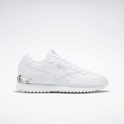 Trampki Damskie Drobne Fale Glide. Białe trampki damskie Reebok, bez wzorów, z gumy, bez zapięcia. Za 244.30 zł.