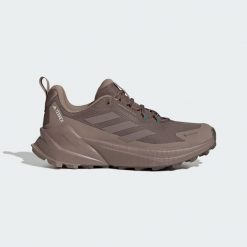Damskie buty trekkingowe adidas Terrex Trailmaker 2.0 Gore-Tex. Brązowe obuwie trekkingowe damskie Adidas, z gore-texu, bez zapięcia. Za 529.00 zł.