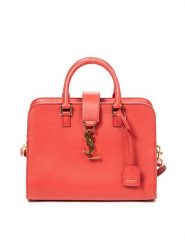 YSL Skórzana torebka w kolorze czerwonym - 26 x 19 x 12 cm rozmiar: onesize. Czerwone torebki klasyczne damskie YSL, z materiału, przez ramię, bez dodatków. Za 7,177.99 zł.