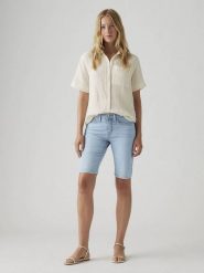 Levi's Bermudy dżinsowe w kolorze błękitnym rozmiar: W25. Niebieskie szorty damskie Levi's, z aplikacjami. Za 107.95 zł.