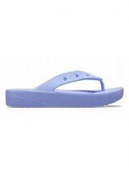 Crocs Japonki "Classic Platform" w kolorze fioletowym rozmiar: 37/38. Różowe klapki damskie Crocs, bez wzorów, z tworzywa sztucznego, z otwartym noskiem, bez obcasa, na platformie, bez zapięcia. Za 100.99 zł.