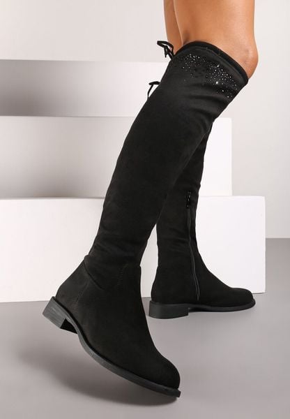 Czarne Kozaki Muszkieterki na Płaskiej Podeszwie Ozdobione Cyrkoniami i Sznurkiem Floralind. Czarne kozaki damskie Renee, z dzianiny, bez obcasa, na obcasie, bez zapięcia. Za 119.99 zł.