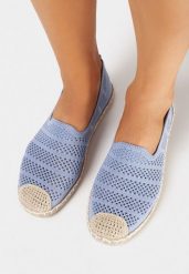 Niebieskie Espadryle z Ażurowej Siateczki Ozdobione Plecionką Lanivesa. Niebieskie espadryle damskie Born2be, w ażurowe wzory, bez obcasa. Za 44.99 zł.