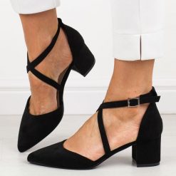Czarne zamszowe sandały damskie na obcasie z zakrytymi palcami i pietą Sergio Leone Sk830. Czarne sandały damskie Sergio Leone, bez wzorów, ze skóry, bez obcasa, na obcasie, bez zapięcia. Za 159.00 zł.