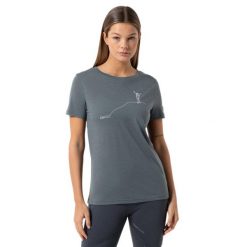 Koszulka damska z merino Super.Natural Women's Berggluck Tee z krótkim rękawem. Szare koszulki damskie super.natural, m, bez wzorów, bez kołnierzyka, bez ramiączek. Za 199.99 zł.