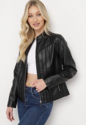 Czarna Kurtka Ramoneska Motocyklowa z Imitacji Skóry Cypria. Czarne kurtki damskie Born2be, na jesień, s, bez wzorów, z jeansu, bez kaptura. Za 69.99 zł.