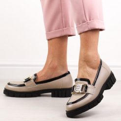 Szare matowe Polskie mokasyny damskie, loafersy Deoni D309. Brązowe mokasyny damskie Deoni, na jesień, ze skóry, z okrągłym noskiem, bez obcasa. Za 259.00 zł.
