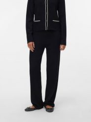 Vero Moda Spodnie w kolorze czarnym rozmiar: XL. Czarne spodnie materiałowe damskie Vero Moda, bez wzorów, z materiału. Za 130.99 zł.