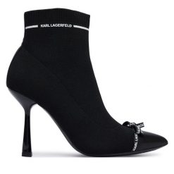 Botki KARL LAGERFELD. Czarne botki damskie KARL LAGERFELD, bez obcasa, na szpilce, bez zapięcia. Za 834.99 zł.