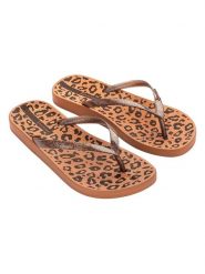 Ipanema Japonki w kolorze jasnobrązowym rozmiar: 39. Brązowe klapki damskie Ipanema, bez wzorów, z tworzywa sztucznego, z otwartym noskiem, bez obcasa, bez zapięcia. Za 53.91 zł.