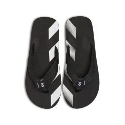 Klapki w jodełkę Hummel Sport. Czarne klapki damskie Hummel, bez wzorów, bez obcasa, bez zapięcia. Za 154.00 zł.