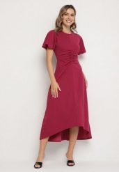 Bordowa Rozkloszowana Sukienka Ozdobiona Marszczeniem Odallica. Czerwone sukienki damskie Born2be, bez wzorów, eleganckie, bez ramiączek. W wyprzedaży za 67.99 zł.