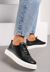 Czarne Sneakersy z Cienkimi Sznurówkami i Ozdobną Perforacją Venaria. Czarne obuwie sportowe damskie Renee, bez zapięcia. Za 49.99 zł.