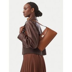 Torebka Calvin Klein. Brązowe torebki klasyczne damskie Calvin Klein, bez dodatków. Za 529.99 zł.