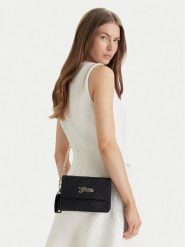Guess Torebka J6RZ15 WGT10 Czarny. Czarne torebki wieczorowe damskie Guess, z aplikacjami, ze skóry, bez dodatków. Za 234.99 zł.