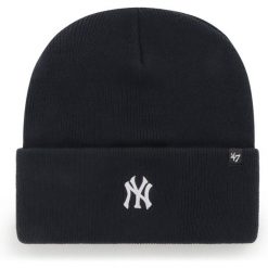 Czapka - Beanie - Base Runner - Logo NY Yankees - granatowy. Niebieskie czapki damskie 47 Brand, na zimę, bez wzorów. Za 148.50 zł.