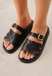 Czarne Klapki z Przekładanymi Paskami i Regulacją z Klamrą Celilye. Czarne klapki damskie Renee, bez wzorów, z koronki, bez obcasa, na płaskiej podeszwie, bez zapięcia. Za 79.99 zł.