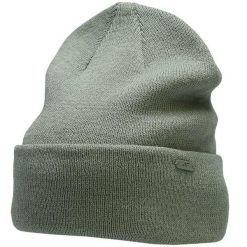 Czapka 4F. Zielone czapki damskie 4F, na zimę, bez wzorów, z materiału. Za 41.99 zł.