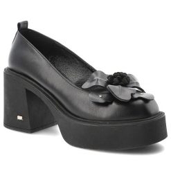 Półbuty damskie Karino, skórzane z ozdobnym kwiatem na wysokim klocku wsuwane i z okrągłym noskiem, czarne lico, 5771-076-P. Czarne półbuty damskie Karino, bez wzorów, z jeansu, z okrągłym noskiem, bez obcasa, na platformie, bez zapięcia. Za 349.00 zł.