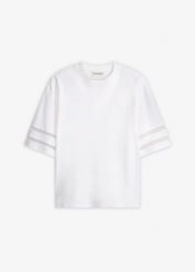 T-shirt z czystej bawełny organicznej. Białe t-shirty damskie bonprix, z aplikacjami, z bawełny, bez kołnierzyka. Za 74.99 zł.