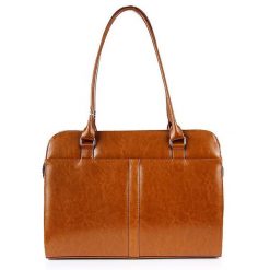 Torebka skórzana damska klasyczna DAN-A T144 camel. Brązowe torebki klasyczne damskie DAN-A, ze skóry, bez dodatków. Za 399.99 zł.
