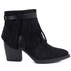 Botki damskie kowbojki z frędzlami ocieplane czarne M.Daszyński. Czarne botki damskie M.Daszyński, z nubiku, eleganckie, bez obcasa, bez zapięcia. Za 169.99 zł.
