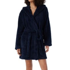 Szlafrok Teddy Fleece. Czerwone szlafroki damskie Schiesser, bez wzorów, z polaru, z kapturem. Za 429.00 zł.