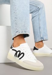 Białe Sneakersy Klasyczne Tenisówki z Abstrakcyjną Aplikacją Ailinne. Białe obuwie sportowe damskie Renee, z aplikacjami, z jeansu, bez zapięcia. Za 74.99 zł.