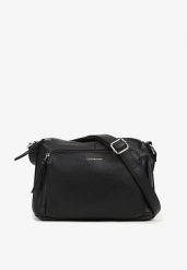 Czarna Torebka Trzykomorowa w Stylu Listonoszki Jenelira. Czarne shopper bag Renee, bez wzorów, z jeansu, bez dodatków. Za 129.99 zł.