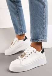 Biało-Czarne Sneakersy z Metaliczną Ozdobą z Cyrkoniami przy Sznurówkach Awenttes. Białe obuwie sportowe damskie Born2be, bez zapięcia. Za 89.99 zł.
