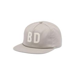 Czapka typu snapback Black Diamond. Brązowe czapki z daszkiem damskie Black Diamond, bez wzorów. Za 203.50 zł.