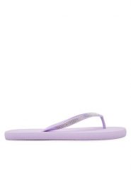 Guess Japonki E5GZ05BB00F Fioletowy. Fioletowe klapki damskie Guess, z aplikacjami, z tworzywa sztucznego, bez obcasa, bez zapięcia. Za 109.99 zł.